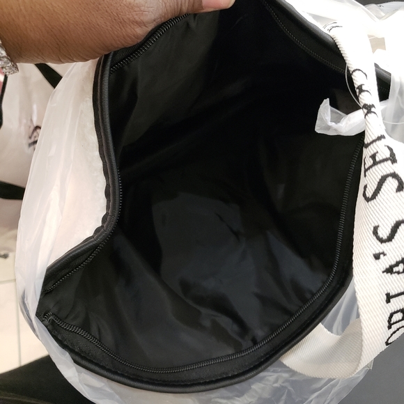 NWT VICTORIA'S SECRET Cozy-Plush Tote Bag - Picture 4 of 5